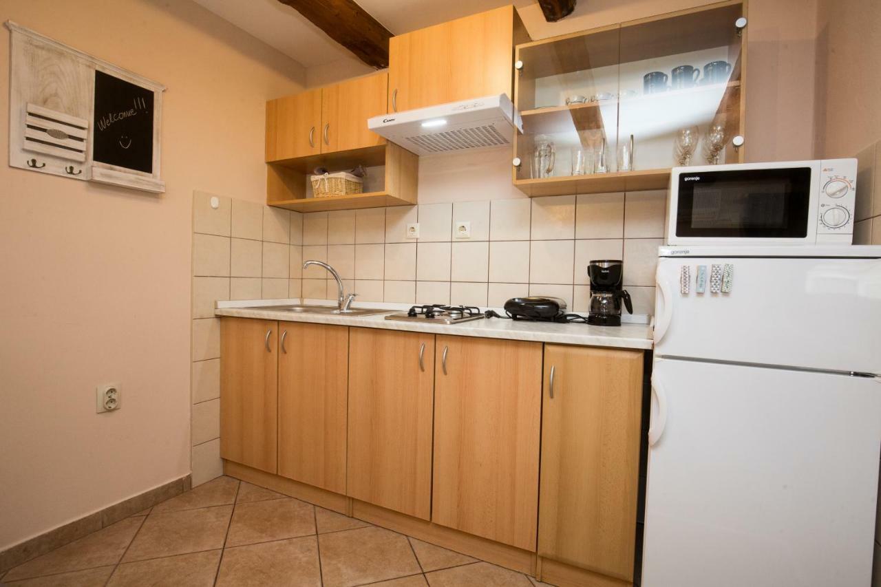 Studio Apartments Malu Pula Extérieur photo