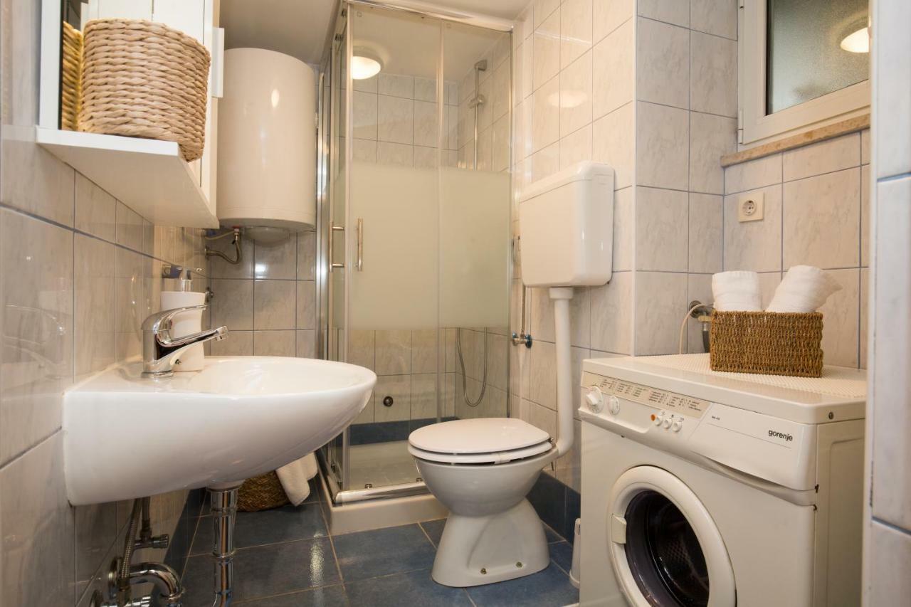 Studio Apartments Malu Pula Extérieur photo